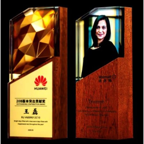 WOODEN AWARD 020